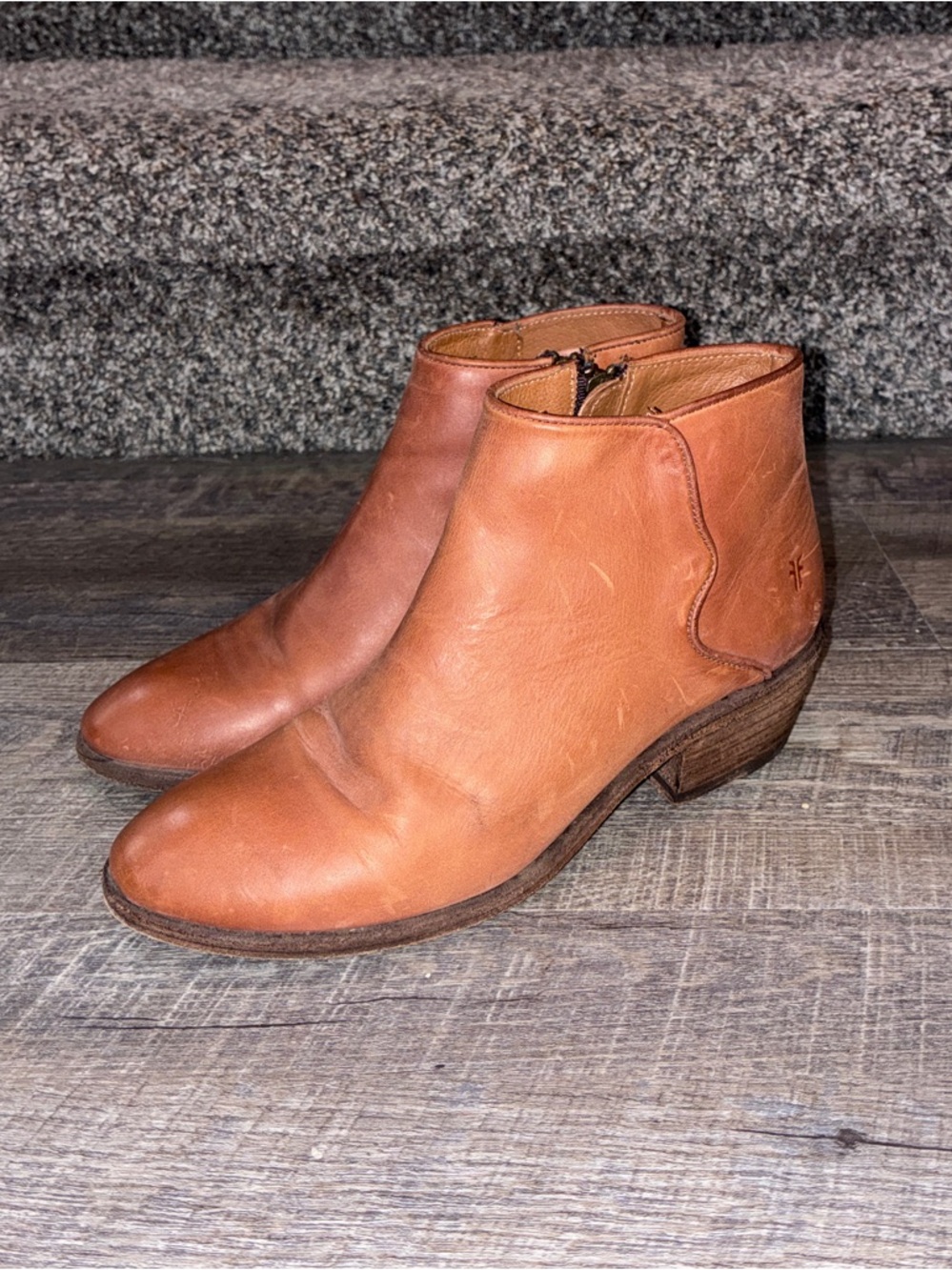 Frye Carson Piping Bootie - Cognac - Size 7